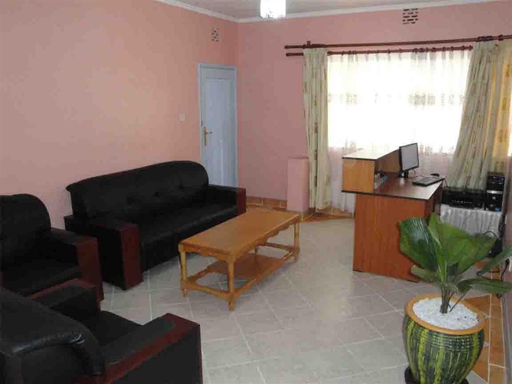 Fourth Parklands Hotel Nairobi Buitenkant foto